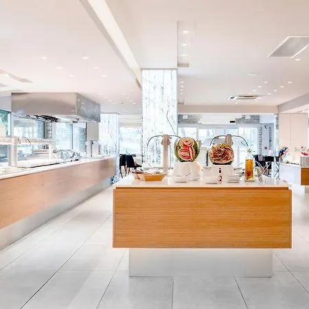 马克亚姆斯酒店 Makriammos
